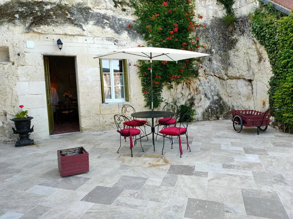 Aux Trois Tilleuls Bed and Breakfast Loches Kamer foto
