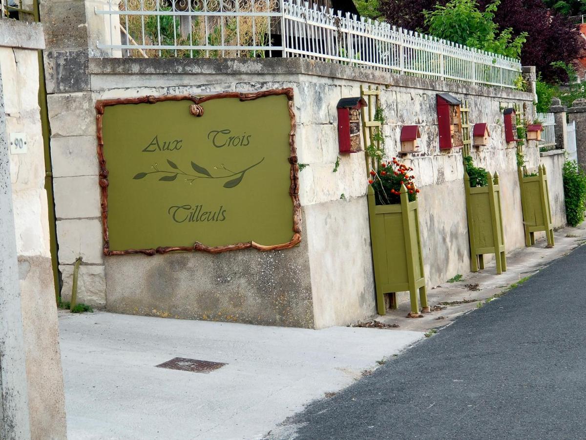 Aux Trois Tilleuls Bed and Breakfast Loches Buitenkant foto